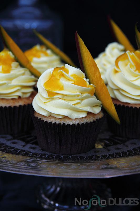 No solo dulces - Cupcakes de mango natural y vainilla