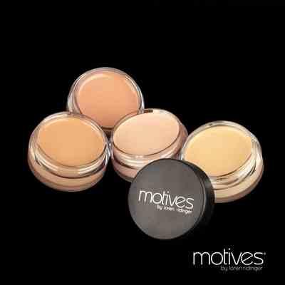 Motives corrector de ojeras