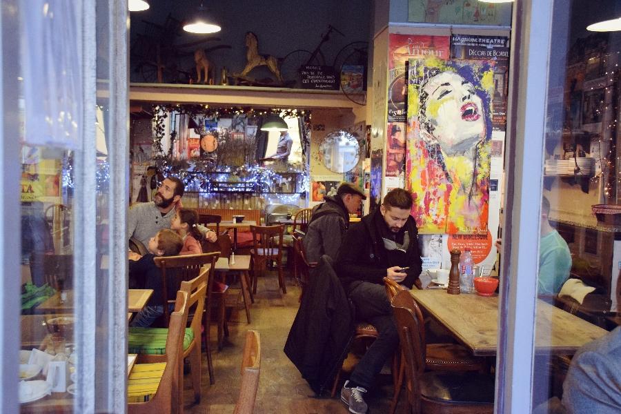 local de moda en Paris muebles vintage