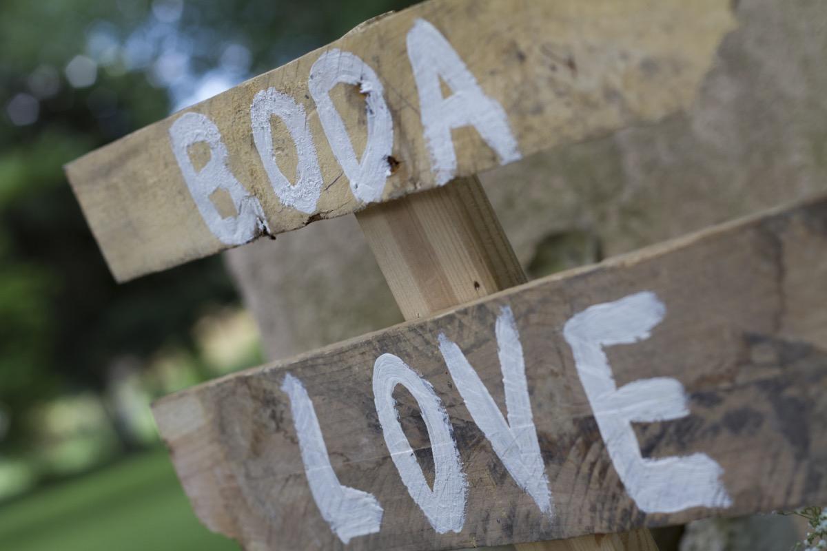 colores-de-boda-20-señaletica-boda-love-entrada-bienvenida