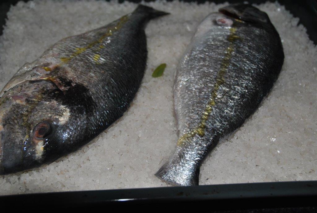 doradas a la sal chutney de manzanas physalis