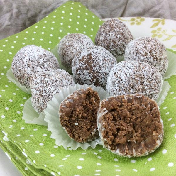 trufas-de-chocolate-y-coco-cortada