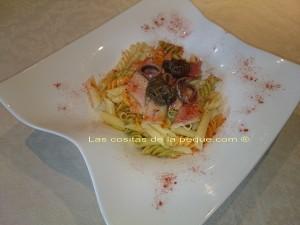 Pasta con anguila ahumada,anchoas y pate de olivas negras