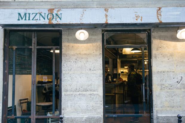 restaurante con encanto en Paris Miznon