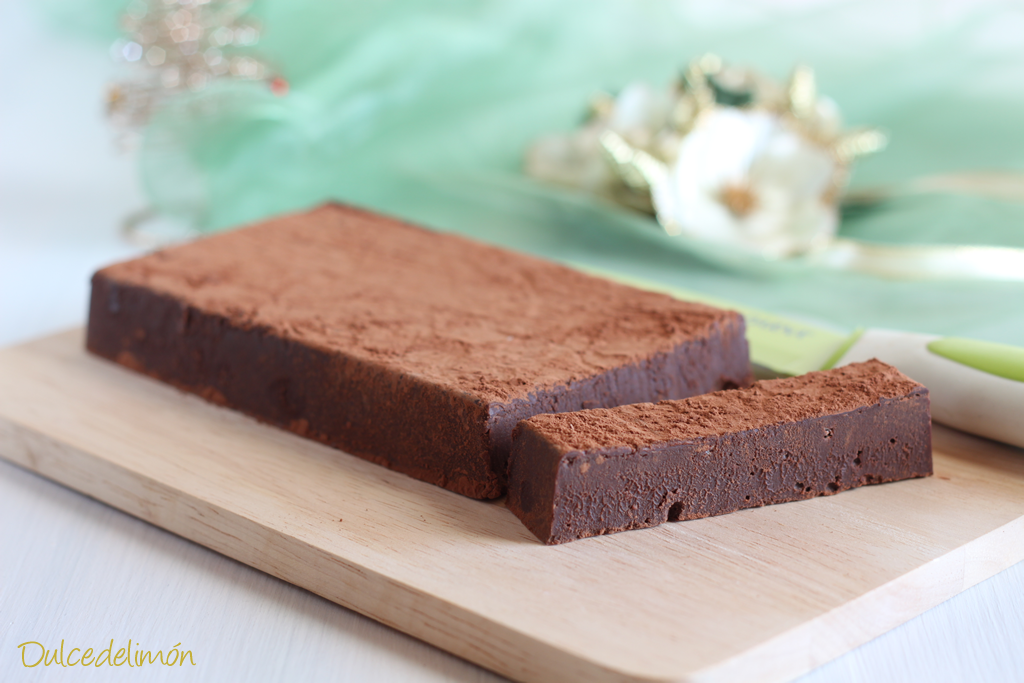 Turron de chocolate al licor de naranja