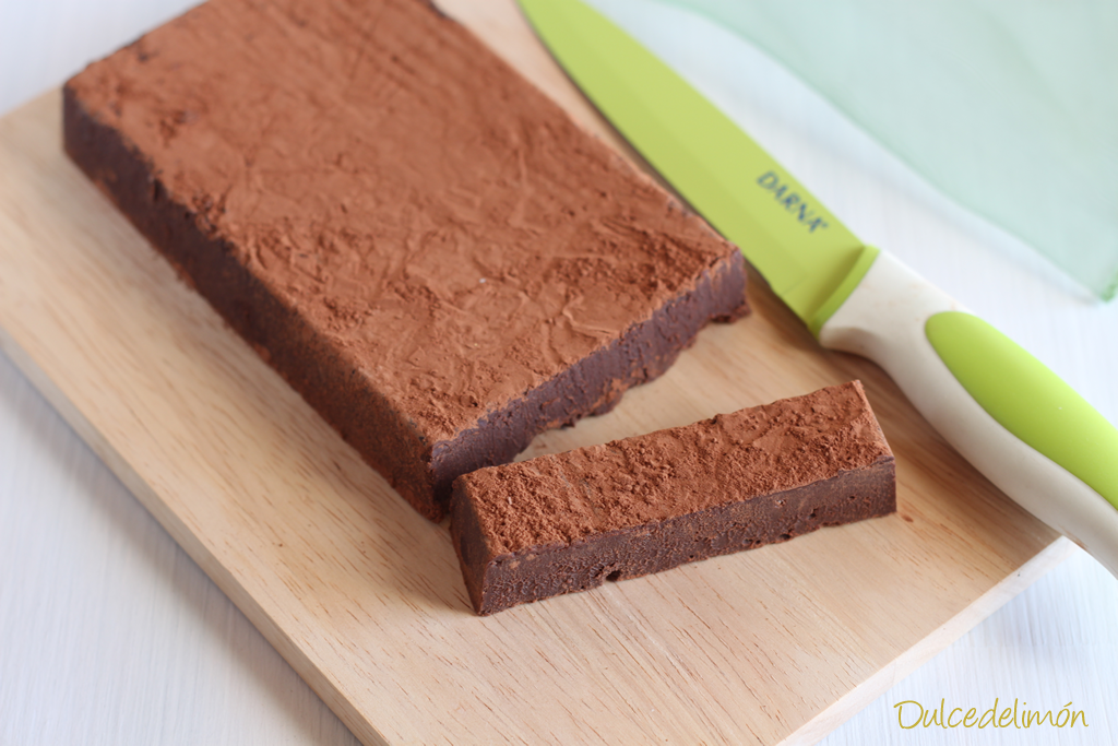 Turron de chocolate al licor de naranja