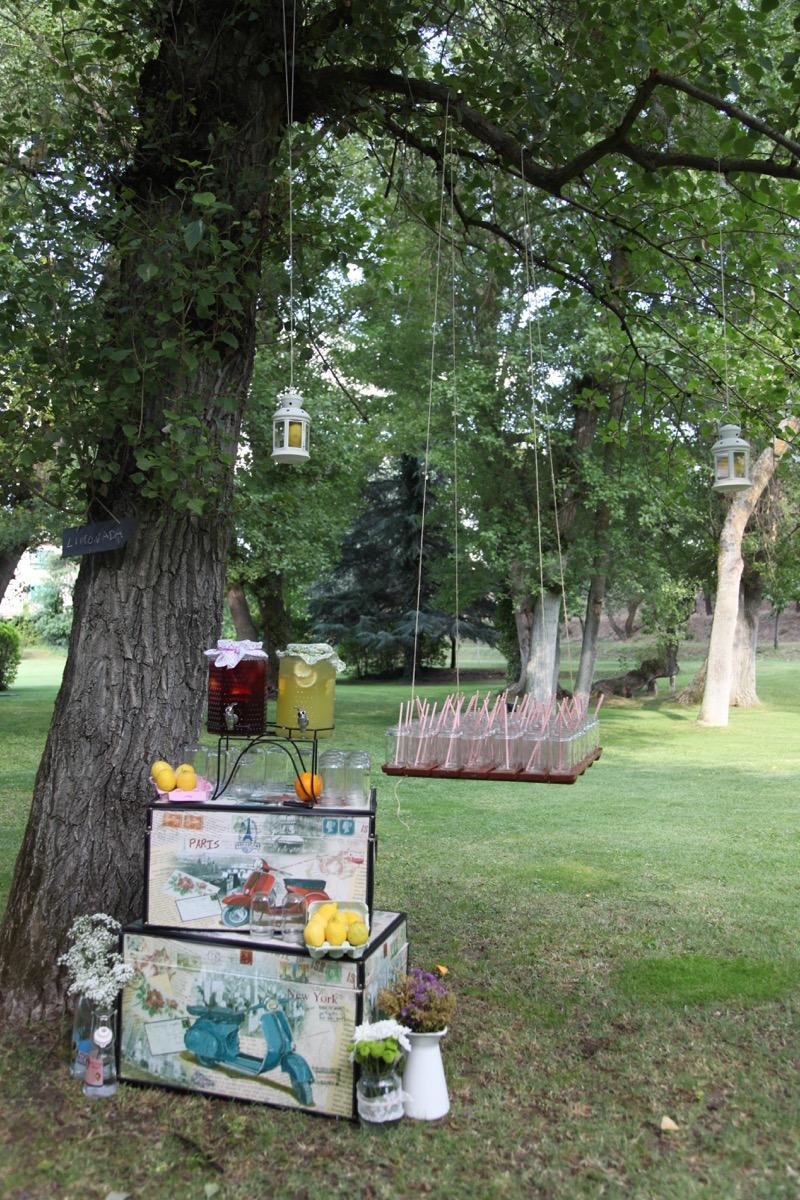 colores-de-boda-8.1-puesto-limonada-baules