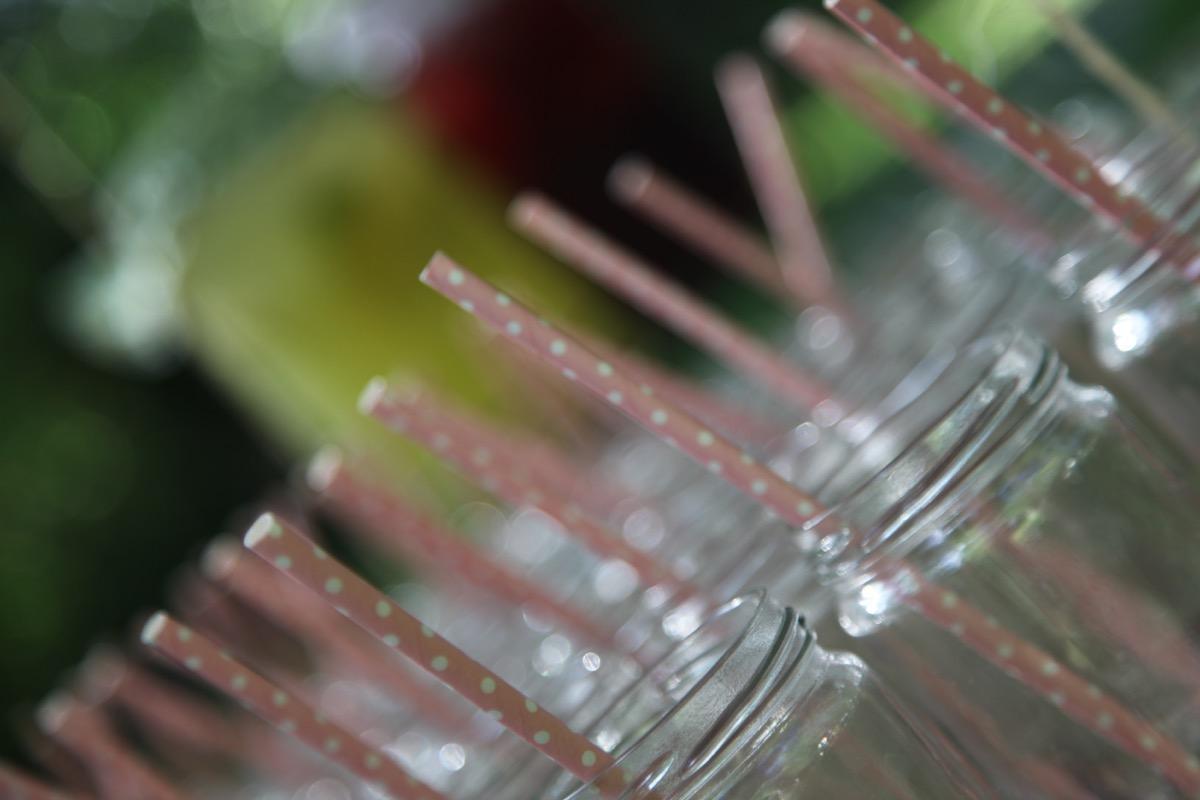 colores-de-boda-8.12-vasos-puesto-limonada