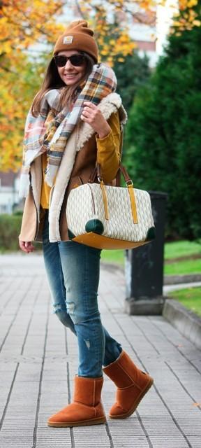 carolina-herrera-bags-carhartt-hats~look-main-single