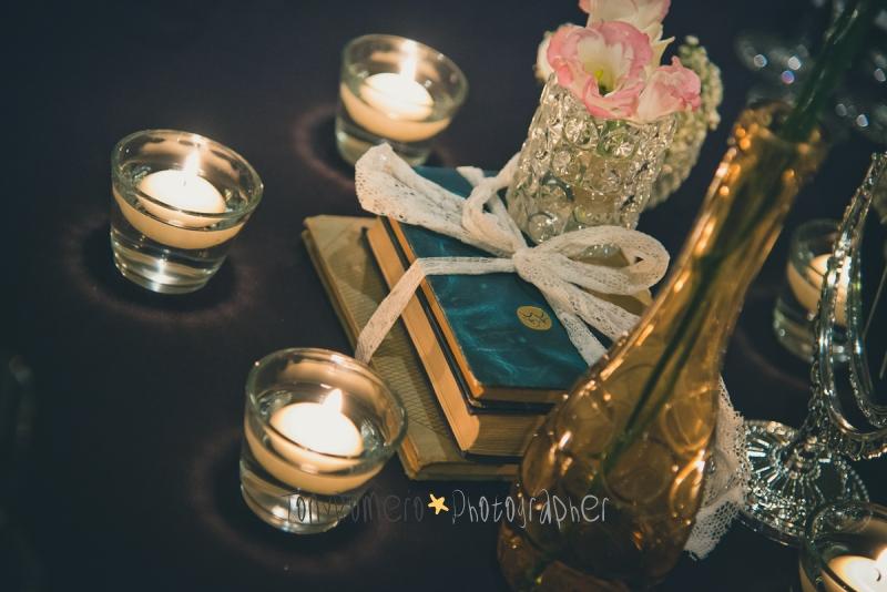 colores-de-boda-63-centro-mesa-libros-botellas-velas