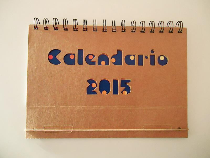 Calendario 2015 con tipografía de Buro Destruct