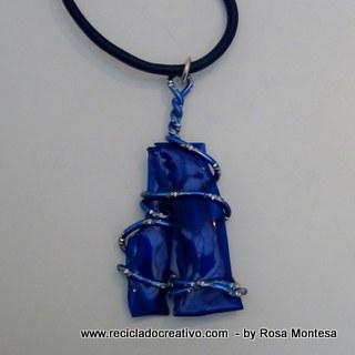 Bisutería realizada con botellas de plástico recicladas. Collares, pendientes, colgantes. Jewelry made out of recycled plastic bottles Reciclado Creativo by Rosa Montesa