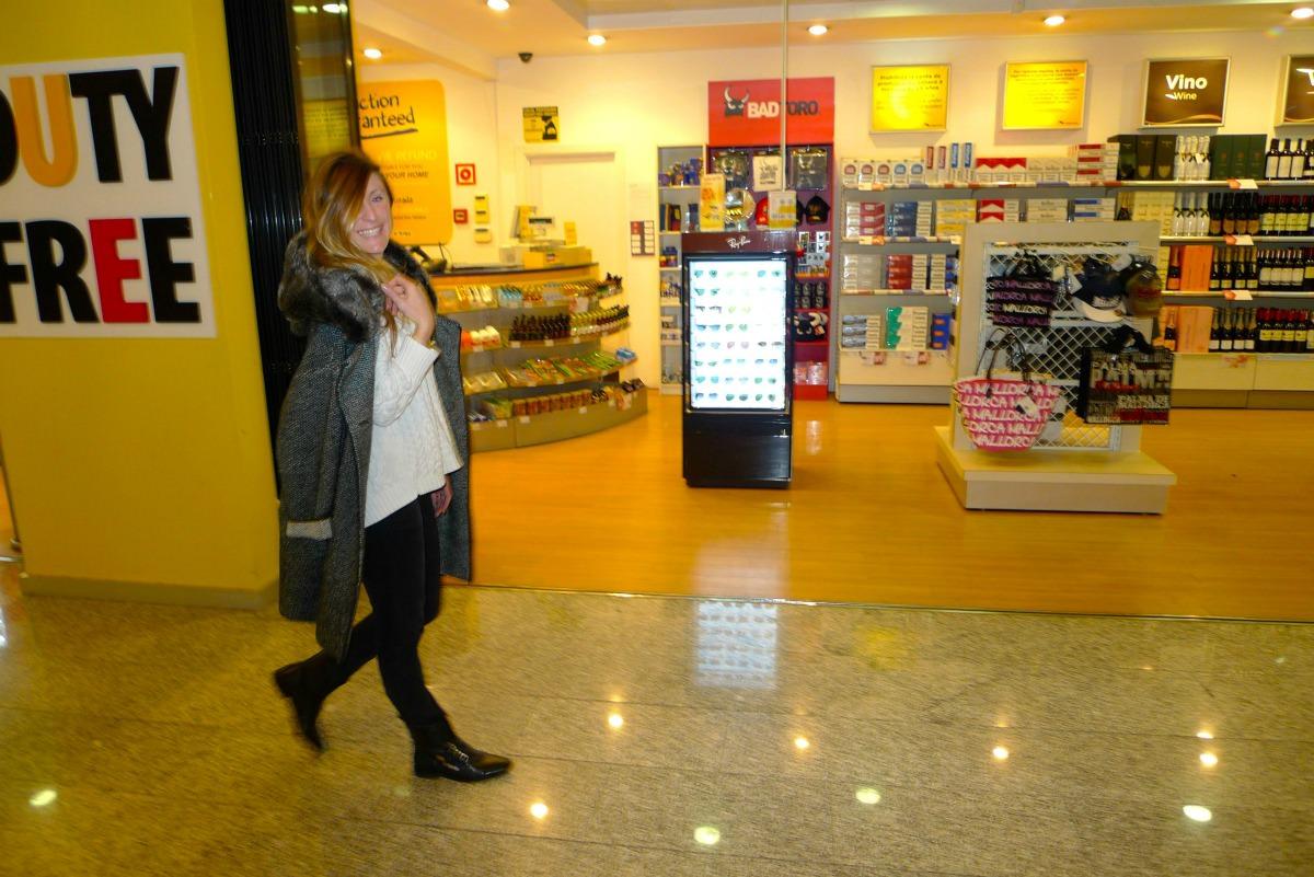 to the airport livelovepolly by paula casielles 2