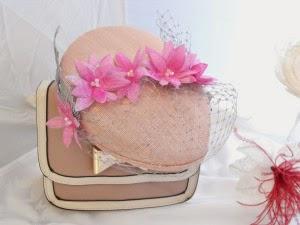 tocado rosa con flores