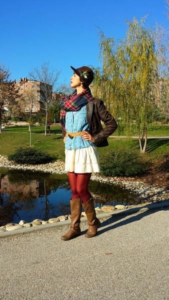 Con Sombrero de caza