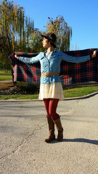 Con Sombrero de caza