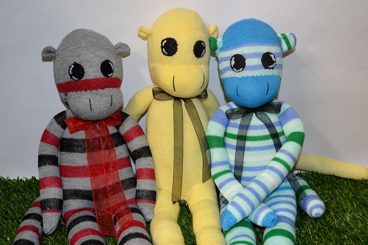 Monitos con calcetines