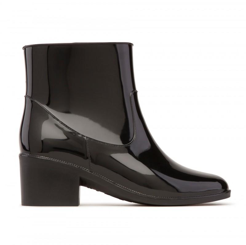 Botines de agua de Bimba&Lola: 35â?¬ (Lo hay en aguamarina y en gris)