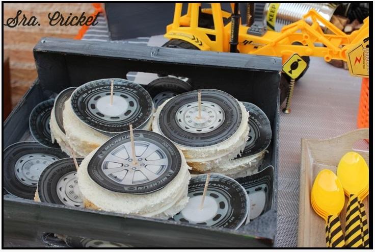 Sandwiches rueda fiesta construccion