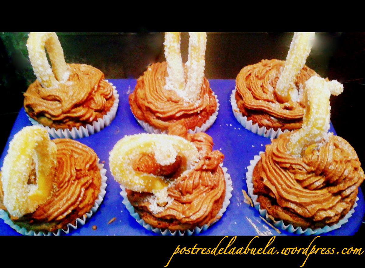 cupcakes de chocolate con churros
