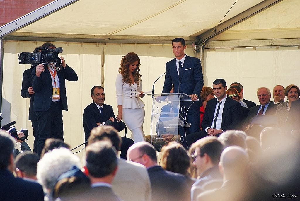 Estátua Cristiano Ronaldo Madeira (2)