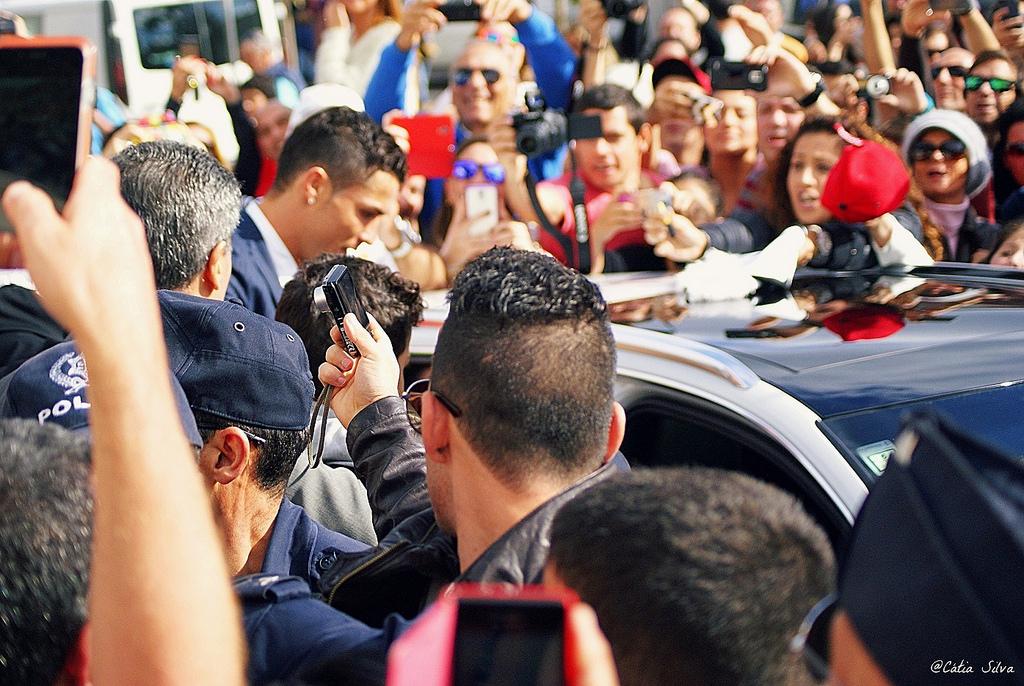 Estátua Cristiano Ronaldo Madeira (12)