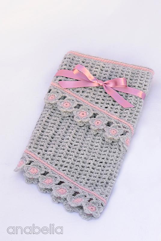 Helena crochet scarf pattern by Anabelia