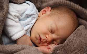 Hacer la siesta mejora la memoria de los bebés