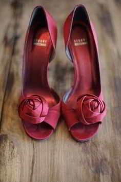 zapatos color Marsala