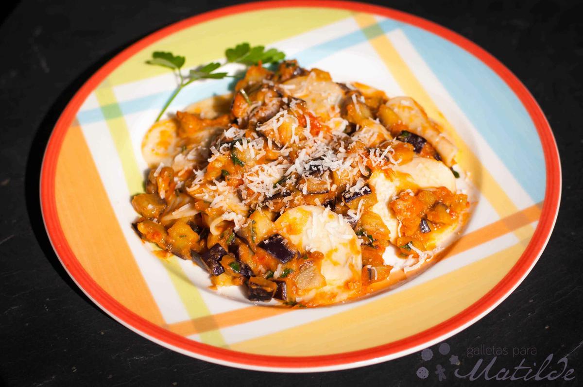 Pasta con berenjenas, croxetti
