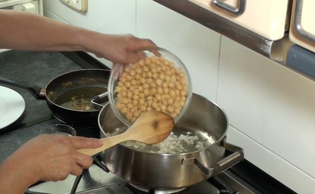 bacalao con garbanzos y salsa romesco24