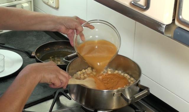 bacalao con garbanzos y salsa romesco28