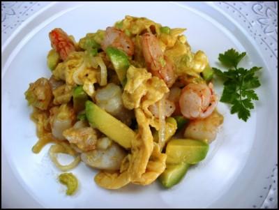 Revuelto-de-gambas-y-aguacate-final-002