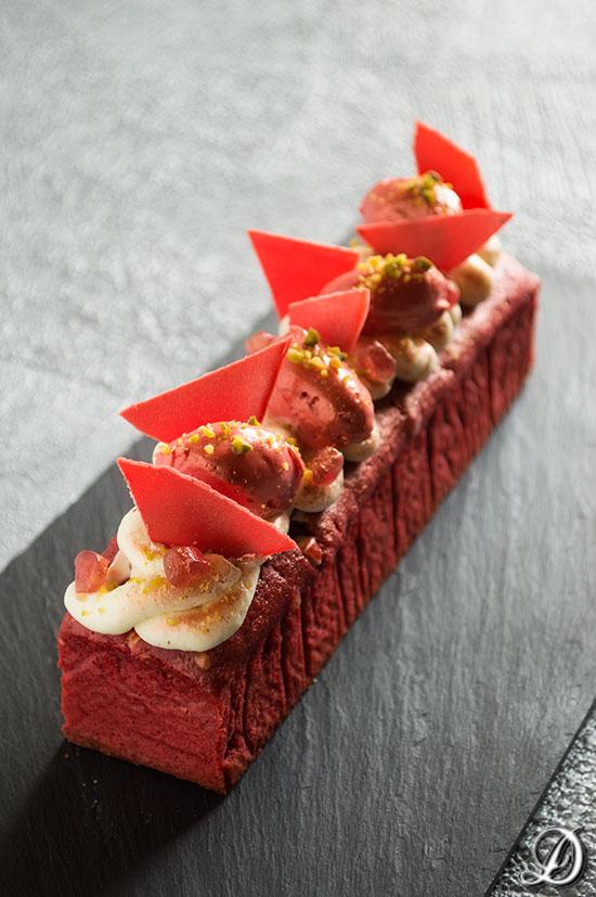 Cake de Granada, Yogur y Chocolate Blanco
