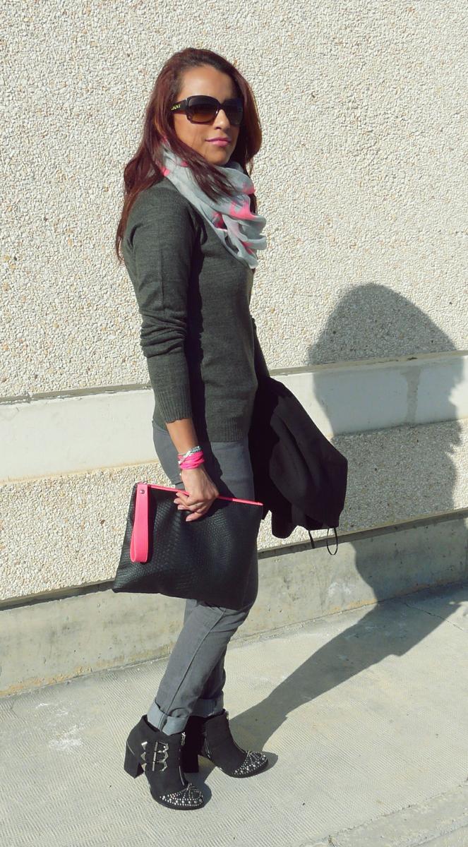 Look black and neón