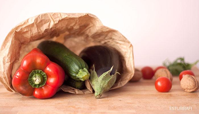 Ensalada templada con nueces y miel