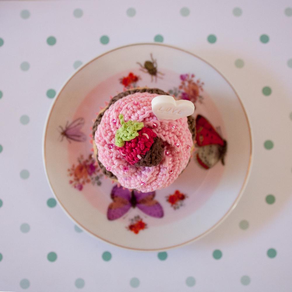Strawberry Corchet Cupcake by 