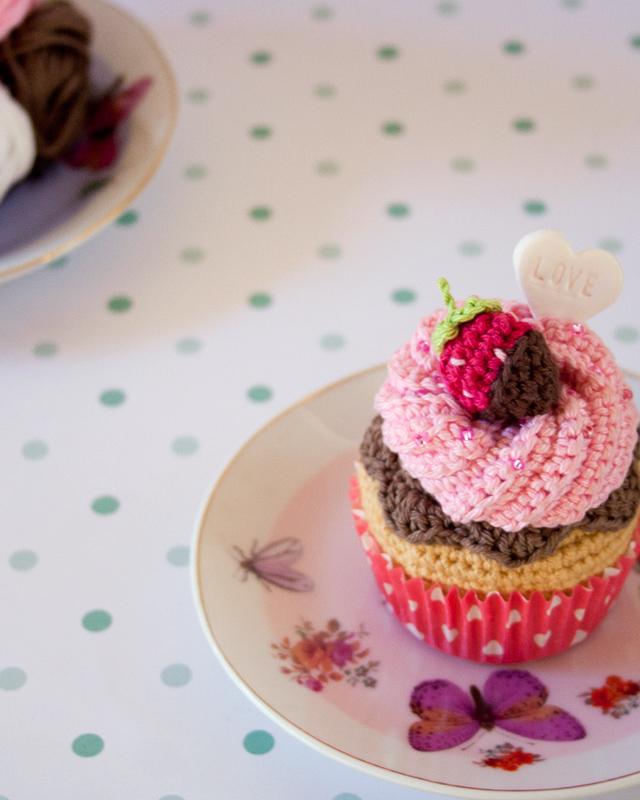 Strawberry Corchet Cupcake by 