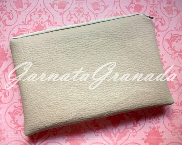 neceser_estuche_monedero_polipiel_estampada_carrousel_trasera