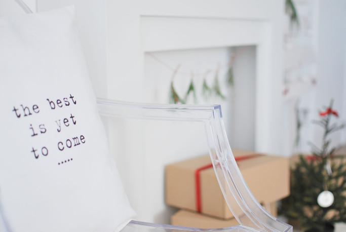 Mi rincón navideño al lado de la chimenea | Decoración