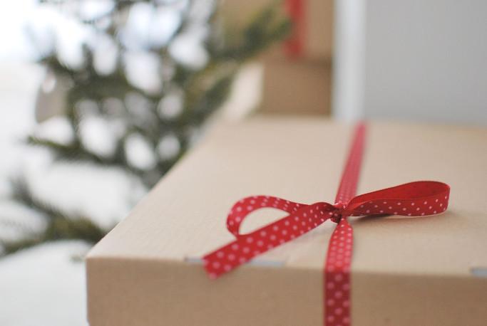 Mi rincón navideño al lado de la chimenea | Decoración