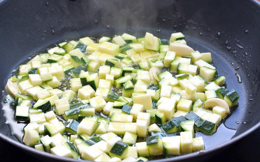 Pasta con Calabacín y Nata (crema de leche) - Calabacines