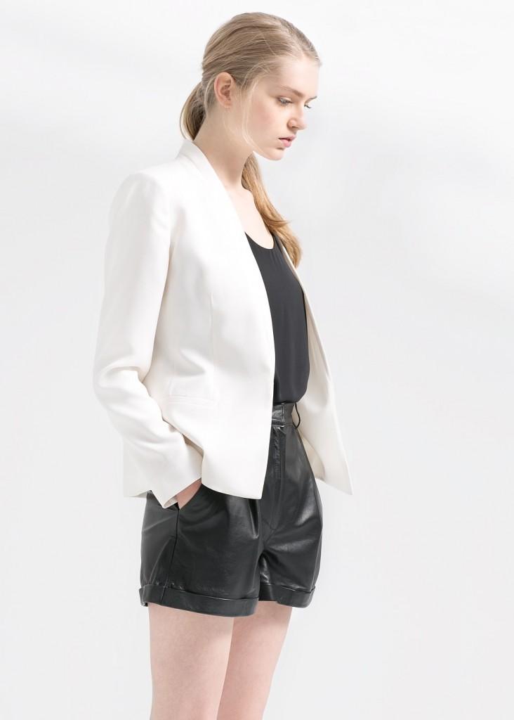 prendas básicas para un armario femenino