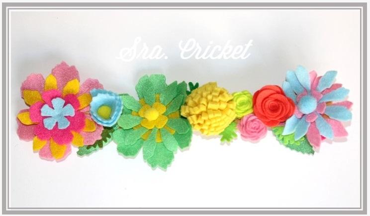 corona de flores de fieltro 3