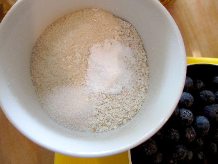 magdalenas-integrales-de-arandanos-y-chocolate-