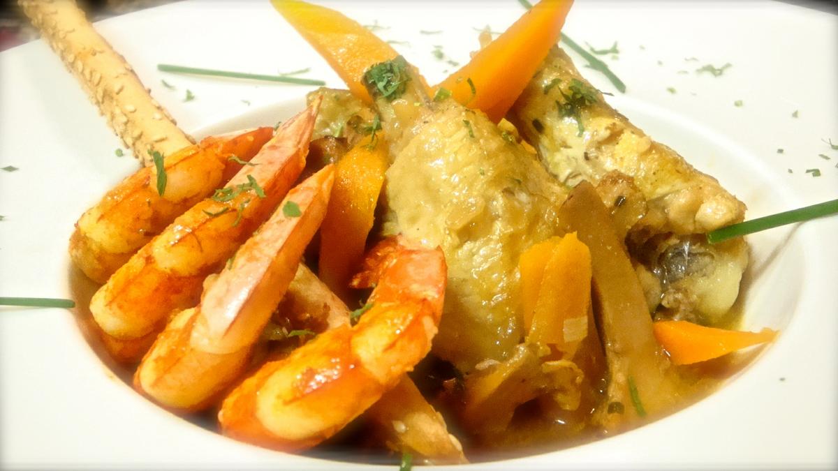 Pollo con Gambas y Setas al Curry