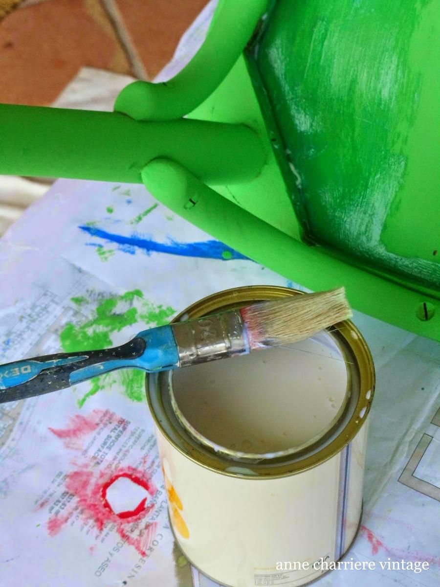 www.annecharriere.com, anne charriere vintage, pintar sillas de café, 