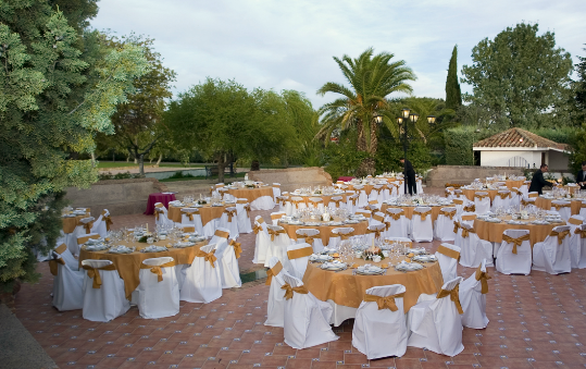 colores-de-boda-finca-alcudia-cena-exterior