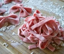 Pasta_fresca_rosa1