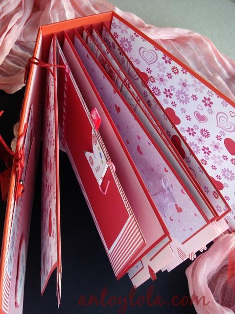 ábum scrap con corazones